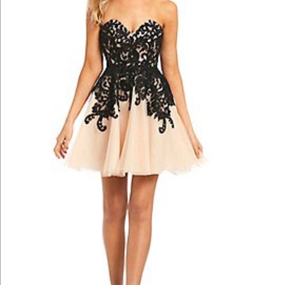 * SOLD * Bee Darlin champagne dress...gorgeous!